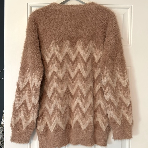 Thread and Seed Cardigan - Picture 4 of 4